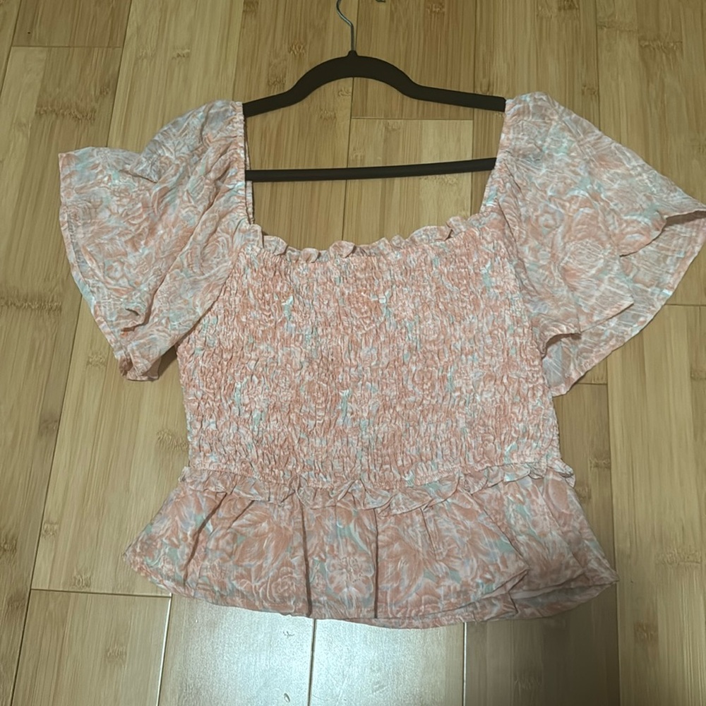 ASTR the label pink smocked top